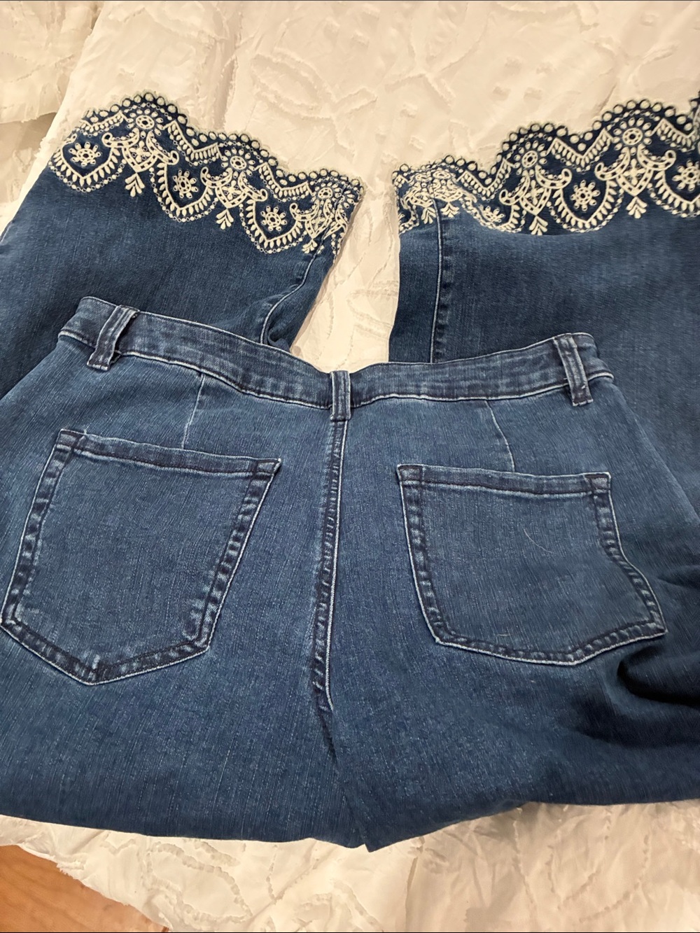 Style & Co. Dark Blue Ankle Jeans with Cream Embroidered Hem - Picture 4 of 4